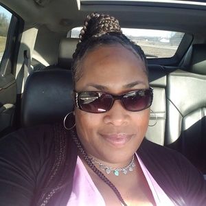 Meet your Posher, Yolanda